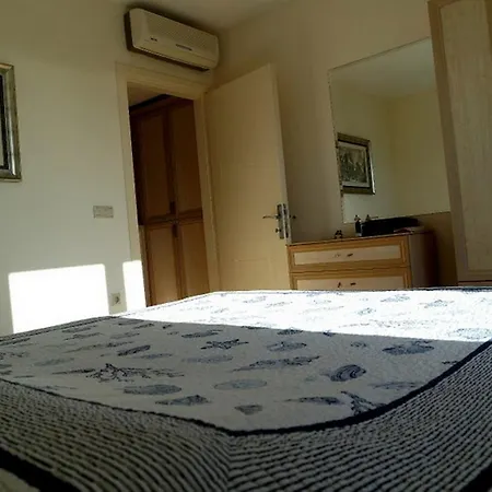 Sunset Apartment *