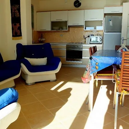 Sunset Apartment *